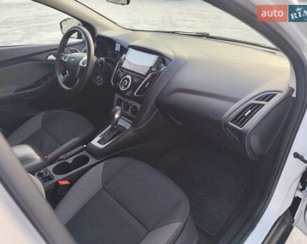 Білий Форд Фокус, об'ємом двигуна 2 л та пробігом 163 тис. км за 8500 $, фото 13 на Automoto.ua