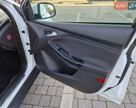 Білий Форд Фокус, об'ємом двигуна 0 л та пробігом 65 тис. км за 5999 $, фото 35 на Automoto.ua