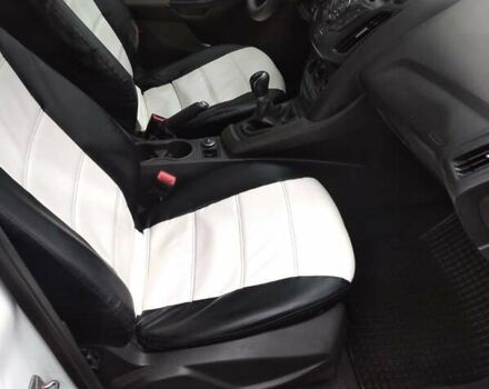 Білий Форд Фокус, об'ємом двигуна 1 л та пробігом 70 тис. км за 9500 $, фото 5 на Automoto.ua