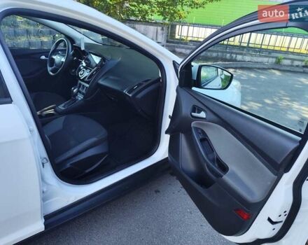 Белый Форд Фокус, объемом двигателя 2 л и пробегом 163 тыс. км за 7999 $, фото 12 на Automoto.ua