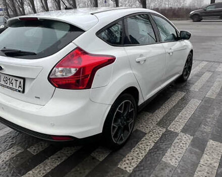 Белый Форд Фокус, объемом двигателя 2 л и пробегом 212 тыс. км за 8000 $, фото 4 на Automoto.ua