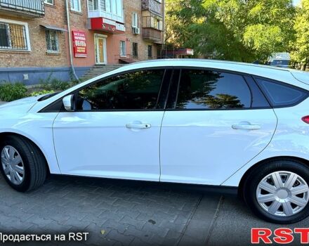 Білий Форд Фокус, об'ємом двигуна 1 л та пробігом 76 тис. км за 7300 $, фото 3 на Automoto.ua