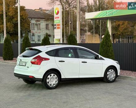 Форд Фокус 2014 в Одессе на Automoto.ua Белый Форд Фокус, объемом двигателя 1 л и пробегом 111 тыс. км за 5400 $, фото 4 на Automoto.ua