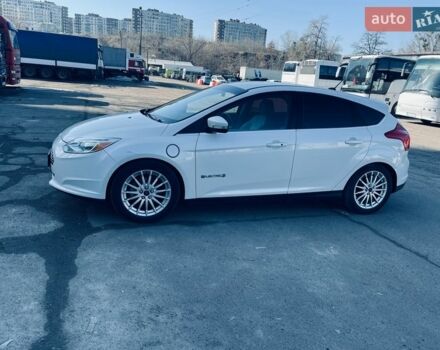Белый Форд Фокус, объемом двигателя 0 л и пробегом 179 тыс. км за 7300 $, фото 3 на Automoto.ua