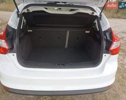 Білий Форд Фокус, об'ємом двигуна 2 л та пробігом 180 тис. км за 7800 $, фото 3 на Automoto.ua