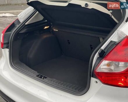 Белый Форд Фокус, объемом двигателя 2 л и пробегом 179 тыс. км за 7600 $, фото 11 на Automoto.ua