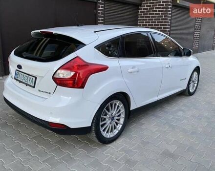 Белый Форд Фокус, объемом двигателя 0 л и пробегом 118 тыс. км за 7400 $, фото 2 на Automoto.ua