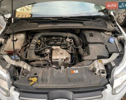 Белый Форд Фокус, объемом двигателя 1 л и пробегом 164 тыс. км за 5850 $, фото 1 на Automoto.ua