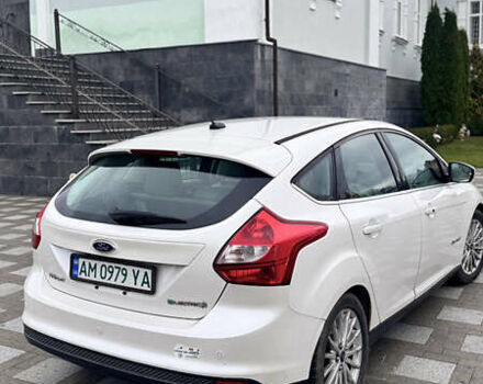 Білий Форд Фокус, об'ємом двигуна 0 л та пробігом 147 тис. км за 5600 $, фото 6 на Automoto.ua