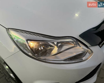 Форд Фокус 2014 в Одессе на Automoto.ua Белый Форд Фокус, объемом двигателя 1 л и пробегом 111 тыс. км за 5400 $, фото 12 на Automoto.ua