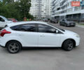 Белый Форд Фокус, объемом двигателя 1 л и пробегом 185 тыс. км за 5200 $, фото 2 на Automoto.ua