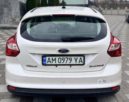 Білий Форд Фокус, об'ємом двигуна 0 л та пробігом 147 тис. км за 5600 $, фото 3 на Automoto.ua
