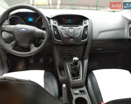 Білий Форд Фокус, об'ємом двигуна 1 л та пробігом 70 тис. км за 9500 $, фото 7 на Automoto.ua