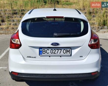 Белый Форд Фокус, объемом двигателя 2 л и пробегом 163 тыс. км за 7999 $, фото 6 на Automoto.ua