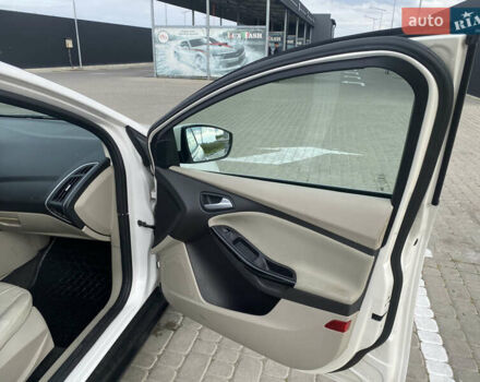 Белый Форд Фокус, объемом двигателя 0 л и пробегом 58 тыс. км за 8500 $, фото 14 на Automoto.ua