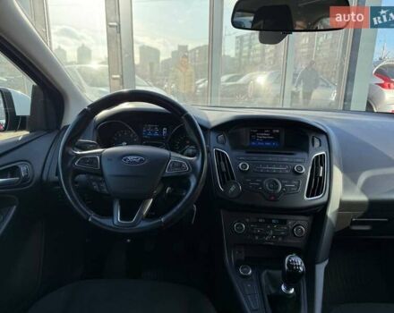 Белый Форд Фокус, объемом двигателя 1 л и пробегом 150 тыс. км за 8290 $, фото 13 на Automoto.ua