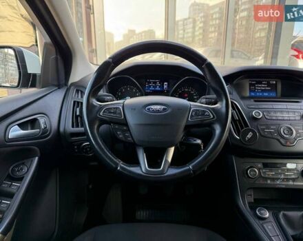 Белый Форд Фокус, объемом двигателя 1 л и пробегом 150 тыс. км за 8290 $, фото 14 на Automoto.ua