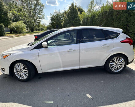 Белый Форд Фокус, объемом двигателя 2 л и пробегом 187 тыс. км за 8999 $, фото 4 на Automoto.ua
