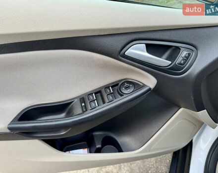 Белый Форд Фокус, объемом двигателя 2 л и пробегом 78 тыс. км за 9250 $, фото 16 на Automoto.ua