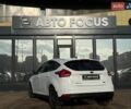 Белый Форд Фокус, объемом двигателя 1 л и пробегом 150 тыс. км за 8290 $, фото 4 на Automoto.ua