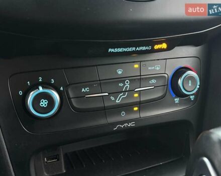 Белый Форд Фокус, объемом двигателя 2 л и пробегом 194 тыс. км за 7700 $, фото 16 на Automoto.ua