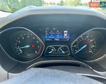 Білий Форд Фокус, об'ємом двигуна 2 л та пробігом 125 тис. км за 9500 $, фото 8 на Automoto.ua