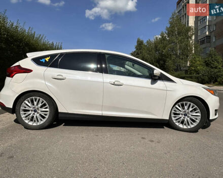 Белый Форд Фокус, объемом двигателя 2 л и пробегом 187 тыс. км за 8999 $, фото 6 на Automoto.ua