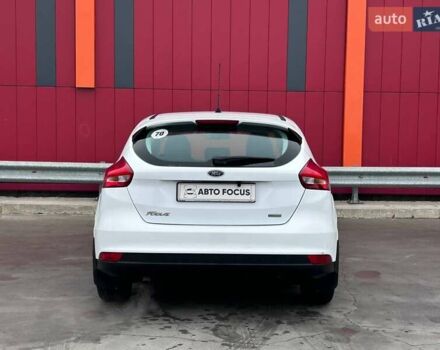 Белый Форд Фокус, объемом двигателя 1 л и пробегом 122 тыс. км за 9290 $, фото 6 на Automoto.ua