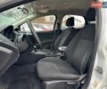 Белый Форд Фокус, объемом двигателя 2 л и пробегом 253 тыс. км за 6990 $, фото 8 на Automoto.ua
