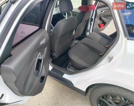 Белый Форд Фокус, объемом двигателя 1 л и пробегом 69 тыс. км за 8399 $, фото 14 на Automoto.ua