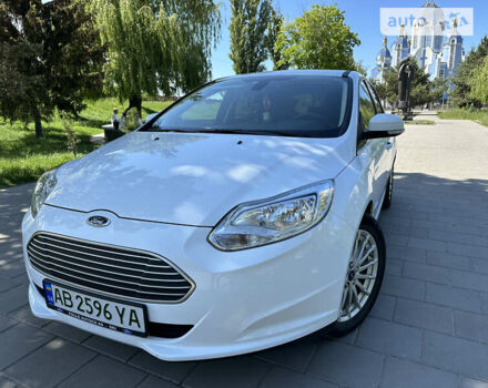 Белый Форд Фокус, объемом двигателя 0 л и пробегом 70 тыс. км за 7250 $, фото 7 на Automoto.ua