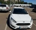 Белый Форд Фокус, объемом двигателя 1 л и пробегом 155 тыс. км за 5200 $, фото 1 на Automoto.ua