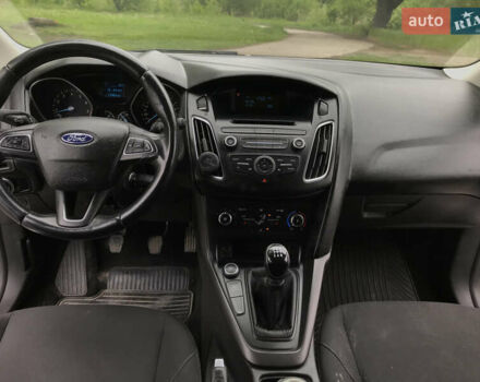 Белый Форд Фокус, объемом двигателя 1 л и пробегом 145 тыс. км за 6500 $, фото 7 на Automoto.ua