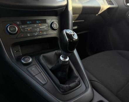 Білий Форд Фокус, об'ємом двигуна 0 л та пробігом 150 тис. км за 8290 $, фото 16 на Automoto.ua