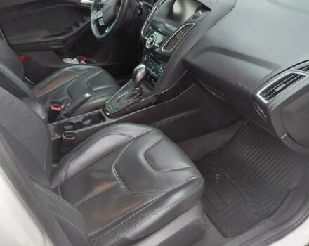 Белый Форд Фокус, объемом двигателя 2 л и пробегом 270 тыс. км за 8300 $, фото 14 на Automoto.ua