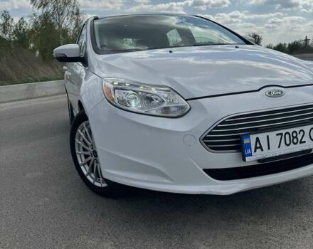 Белый Форд Фокус, объемом двигателя 0 л и пробегом 135 тыс. км за 6800 $, фото 1 на Automoto.ua