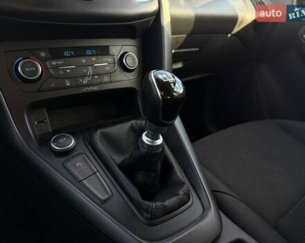 Белый Форд Фокус, объемом двигателя 1 л и пробегом 150 тыс. км за 8290 $, фото 16 на Automoto.ua