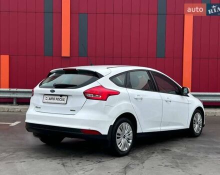 Белый Форд Фокус, объемом двигателя 1 л и пробегом 122 тыс. км за 9290 $, фото 7 на Automoto.ua