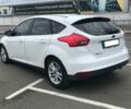 Білий Форд Фокус, об'ємом двигуна 2 л та пробігом 219 тис. км за 8100 $, фото 7 на Automoto.ua