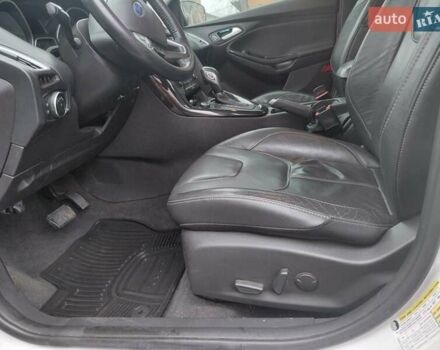 Белый Форд Фокус, объемом двигателя 2 л и пробегом 270 тыс. км за 8300 $, фото 17 на Automoto.ua