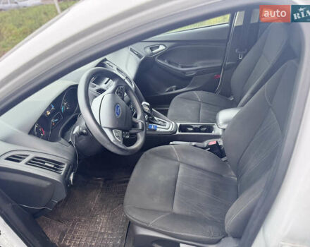 Белый Форд Фокус, объемом двигателя 2 л и пробегом 160 тыс. км за 3200 $, фото 10 на Automoto.ua