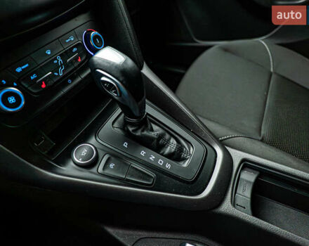 Білий Форд Фокус, об'ємом двигуна 1 л та пробігом 88 тис. км за 9788 $, фото 13 на Automoto.ua