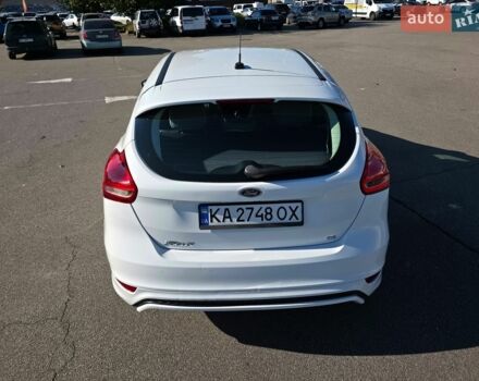 Білий Форд Фокус, об'ємом двигуна 2 л та пробігом 156 тис. км за 8300 $, фото 4 на Automoto.ua