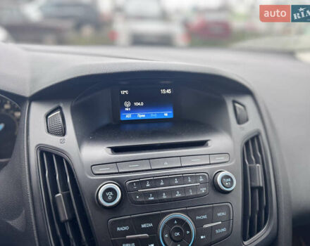 Белый Форд Фокус, объемом двигателя 2 л и пробегом 160 тыс. км за 3200 $, фото 13 на Automoto.ua