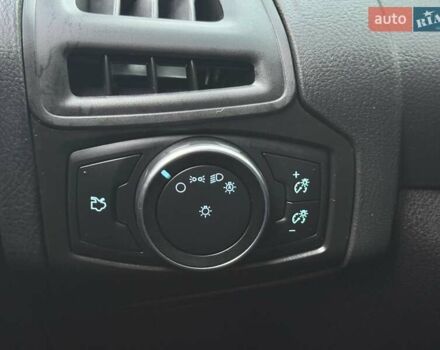 Белый Форд Фокус, объемом двигателя 2 л и пробегом 194 тыс. км за 7700 $, фото 19 на Automoto.ua