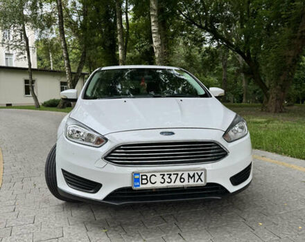 Білий Форд Фокус, об'ємом двигуна 2 л та пробігом 154 тис. км за 8100 $, фото 1 на Automoto.ua