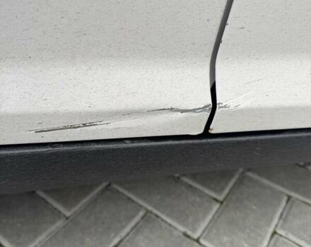 Белый Форд Фокус, объемом двигателя 2 л и пробегом 141 тыс. км за 7500 $, фото 7 на Automoto.ua