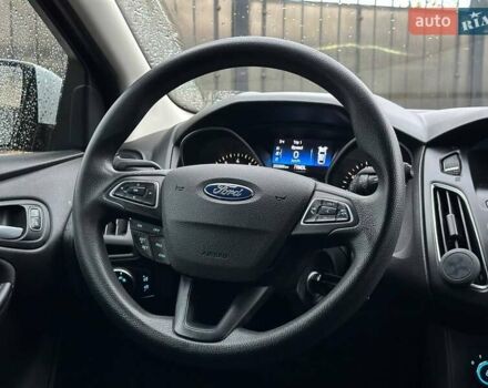 Белый Форд Фокус, объемом двигателя 2 л и пробегом 253 тыс. км за 7490 $, фото 9 на Automoto.ua