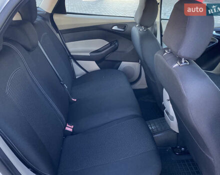 Белый Форд Фокус, объемом двигателя 2 л и пробегом 163 тыс. км за 8350 $, фото 26 на Automoto.ua