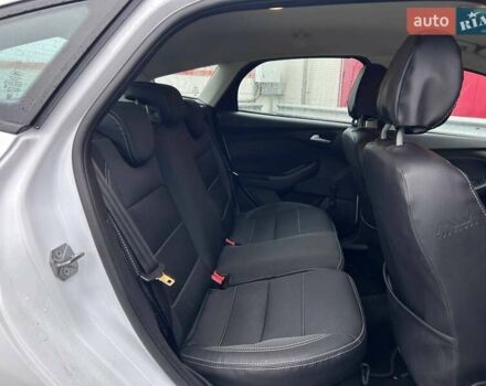 Белый Форд Фокус, объемом двигателя 1 л и пробегом 122 тыс. км за 9290 $, фото 11 на Automoto.ua